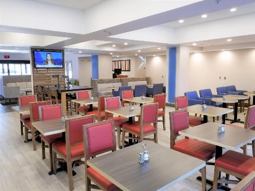 Holiday Inn Express Columbia image 13